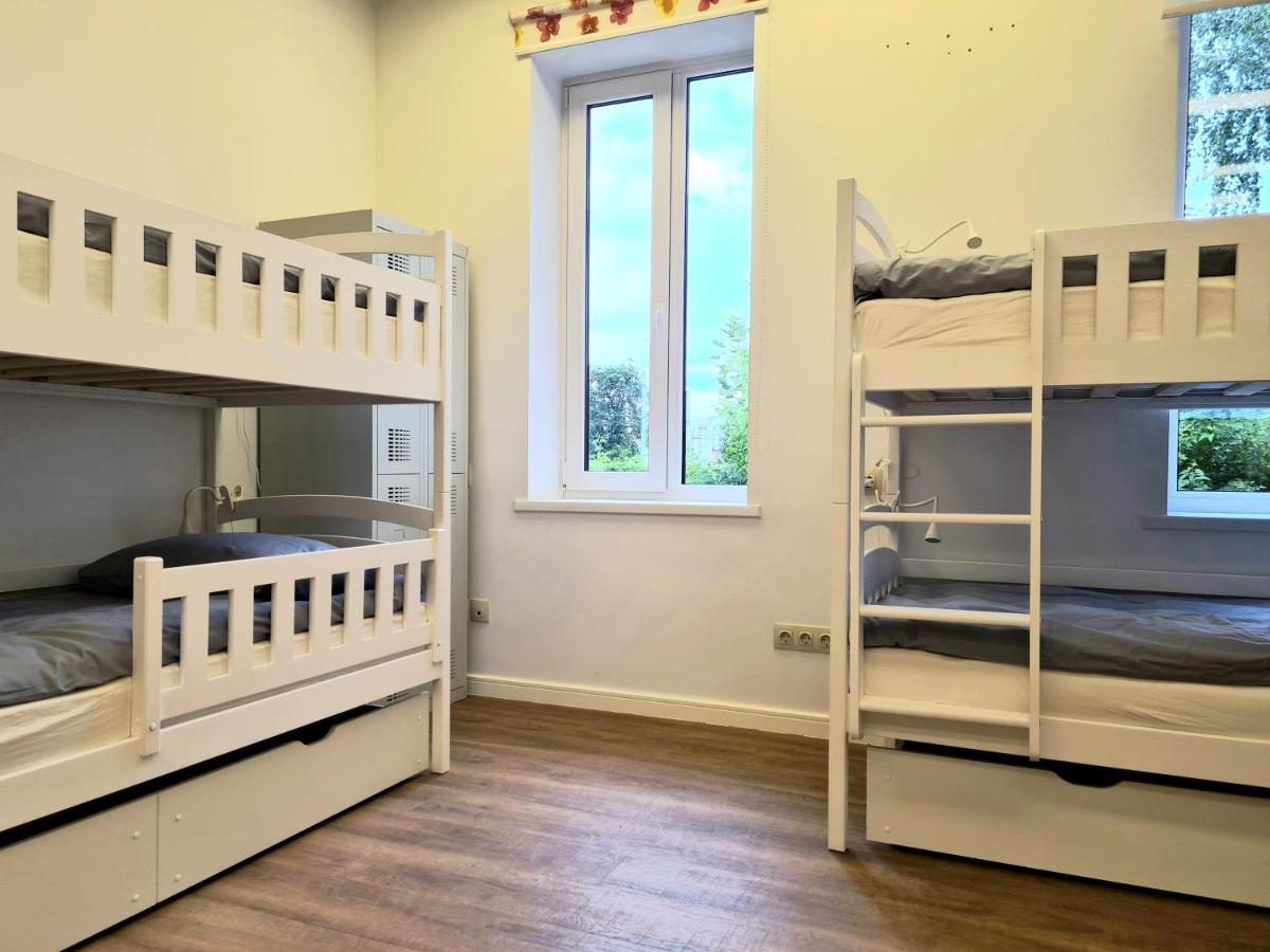 Railway Bed Hostel Kaunas Bagian luar foto
