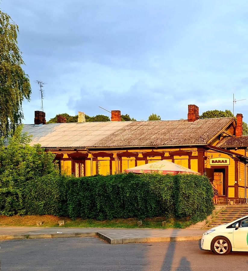 Railway Bed Hostel Kaunas Bagian luar foto